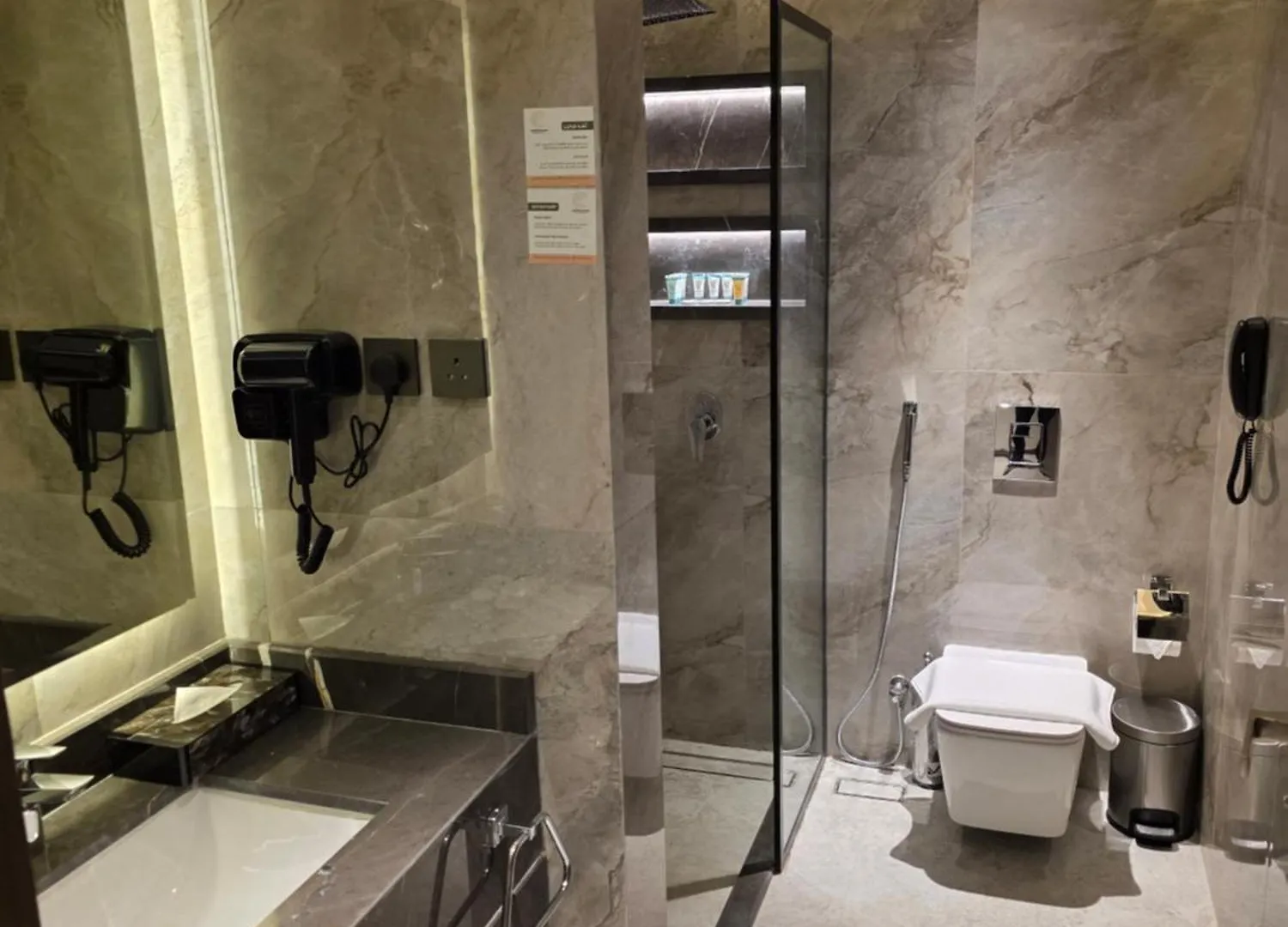 Sedra Global Hotel 메디나 4*,